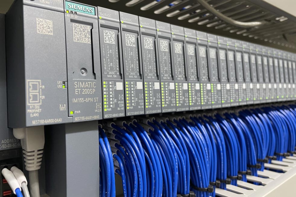 Programmable Logic Controller (PLC)